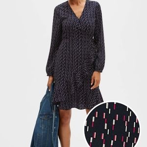 NWT Banana Republic Size 4 Printed Wrap Dress